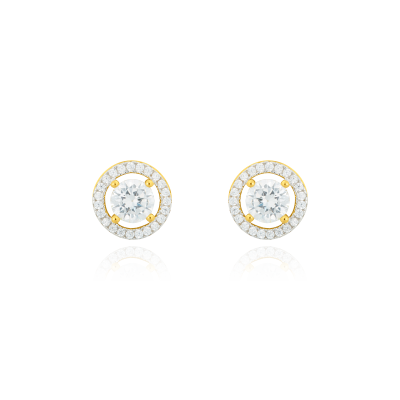 Boucles d'oreilles clous rondes, serties d'un zirconium central et son contour pavé de zirconiums, en Or Jaune 18 Carats - 750/000   Offrir une boucle d'oreille c'est être sûr que le cadeau plaira.   CARACTERISTIQUES  Largeur (mm) : 9.2 Poids (gr) : 2.41     Matière : Or 18 Carats - 750/000 18693