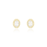 Boucles d'oreilles ovales serties d'un zirconium central et couronné de zirconiums, en Or Jaune 18 Carats - 750/000.  Offrir une boucle d'oreille c'est être sûr que le cadeau plaira.   CARACTERISTIQUES  Dimensions H x l (mm) : 8.40 x 6.60 Poids (gr) : 2.05    Matière : Or 18 Carats - 750/000 20055