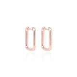 Boucles d'oreilles créoles rectangles lisses, rhodiées, rosées ou dorées, en Argent - 925/000.  Les créoles, véritables accessoires de mode intemporels, ajoutent une touche d'élégance à n'importe quelle tenue.    CARACTERISTIQUES :  Poids (gr) : 4.00 Matière : Argent - 925/000  19077