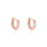 Boucles d'oreilles créoles, rhodiées, rosées ou dorées, serties de zirconiums, en Argent - 925/000.  Les créoles, véritables accessoires de mode intemporels, ajoutent une touche d'élégance à n'importe quelle tenue.   CARACTERISTIQUES :  Poids (gr) : 2.30 Matière : Argent - 925/000  19071