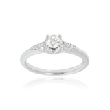 Solitaire, serti de diamants ronds, en Or Blanc 18 Carats - 750/000   CARACTERISTIQUES :   Largeur du corps (mm) : 1.90 Largeur motif (mm) : 5.05 Poids (gr) : 3.76 Nombre de diamants : 1  -  Carats : 0.300 Nombre de diamants : 20  -  Carats : 0.128 Matière : Or 18 Carats - 750/000 12421