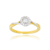 Solitaire, serti de diamants ronds, en Or Jaune et Or Blanc 18 Carats - 750/000   CARACTERISTIQUES :   Largeur du corps (mm) : 2.00 Largeur motif (mm) : 7.30 Poids (gr) : 3.87 Nombre de diamants: 25      Carats : 0.268 Matière : Or 18 Carats - 750/000 19396 -20750