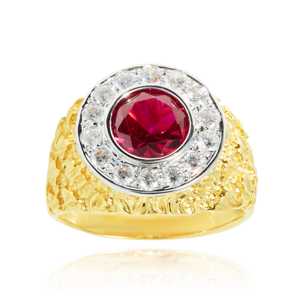 Chevalière ronde sertie d'un zirconium rouge, couronnée de zirconiums, en Or Jaune et Or Blanc 18 Carats- 750/000.  La chevalière est le bijou indémodable qui a su traverser les époques pouvant se transmettre de père en fils.   CARACTERISTIQUES :  Motif central (mm) : 16.11 Epaisseur (mm) : 3.44 Poids (gr) : 8.42      Matière : Or 18 Carats - 750/000 20190 